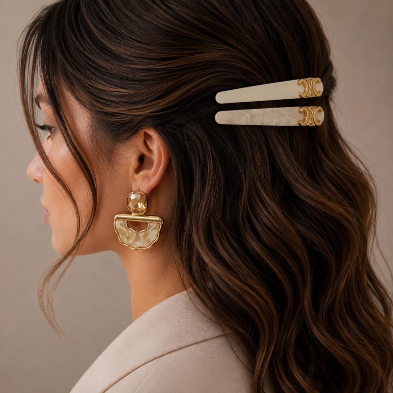 Ivory Muse  Pearl Arc Küpe