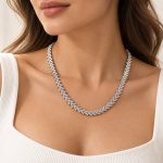 Taşlı balıksırtı silver kadın kolye model üzerinde Fuşya Takı